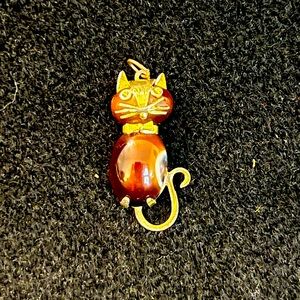 Vintage Cat Gold Tone and Celluloid Brooch stamped with makers mark ON|MO